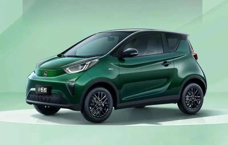 奇瑞iCAR V23/X25双车亮相 属于年轻人的车来了