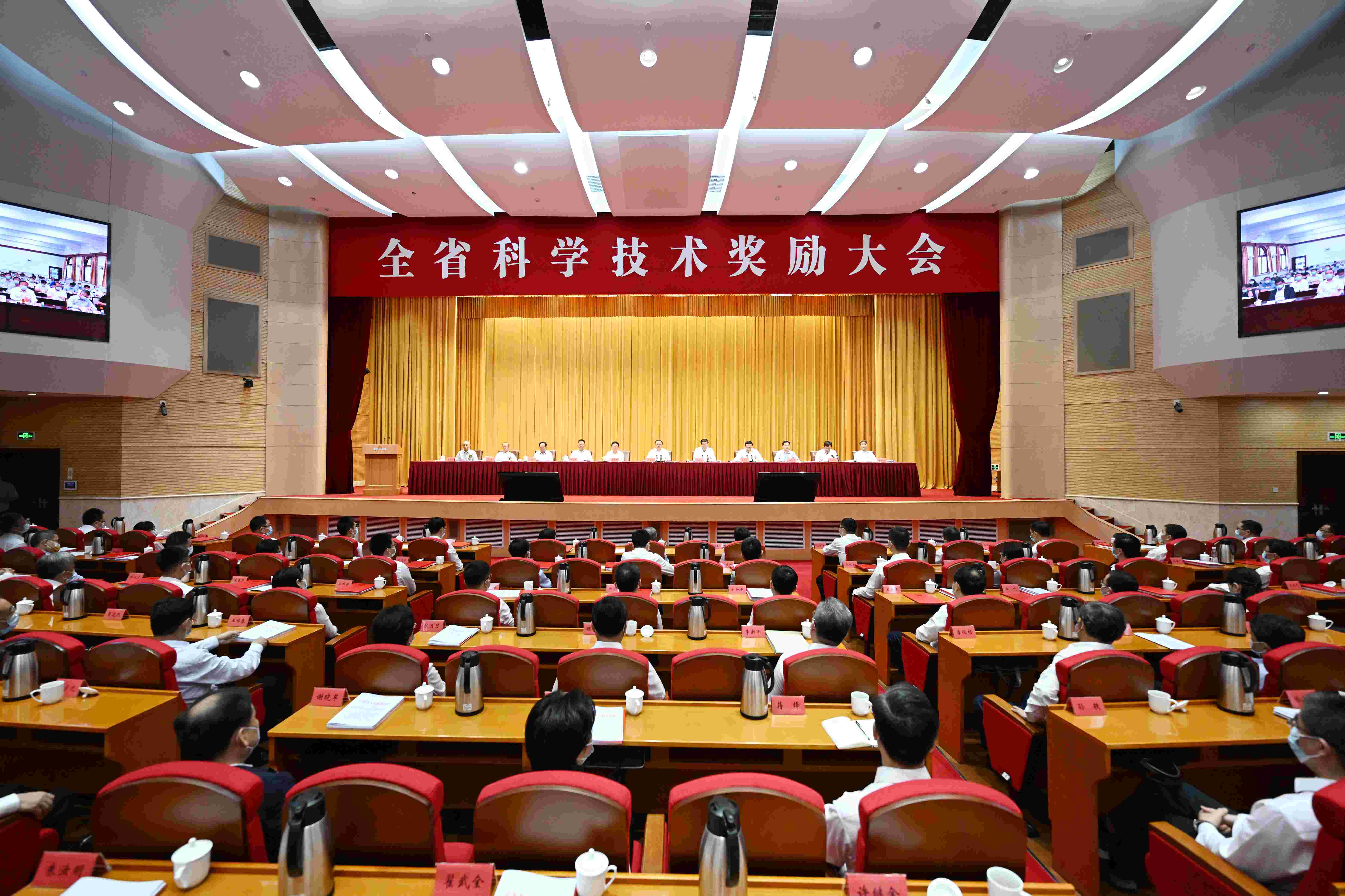 中国东南大学研究人员为更智能的软体机器人集成驱动和传感技术中国东南大学研究人员为更智能的软体机器人集成驱动和传感技术