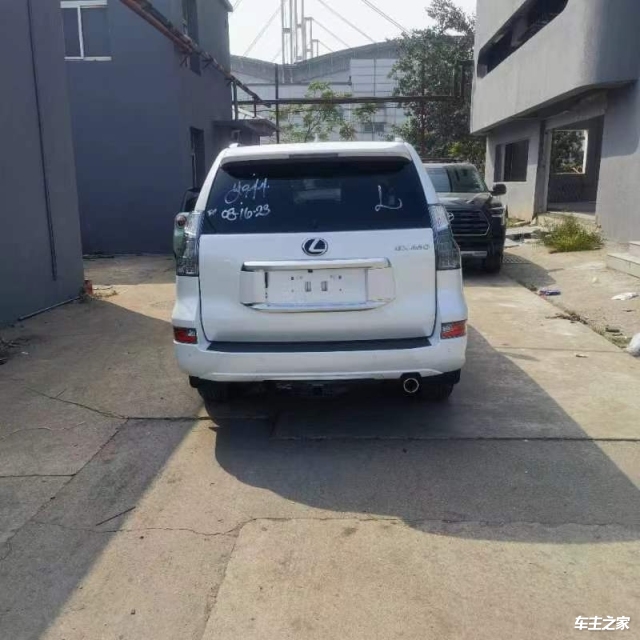 成都雷克萨斯GX美版降价促销中 购车让利20万元