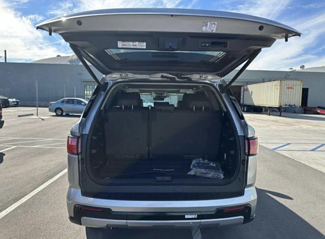 2024款丰田红杉美版硬核混动SUV全景天窗