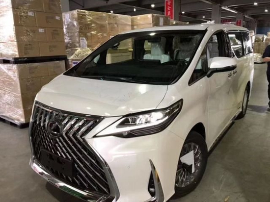 成都平行进口雷克萨斯LM亚洲版最高降6万 最低仅售142万