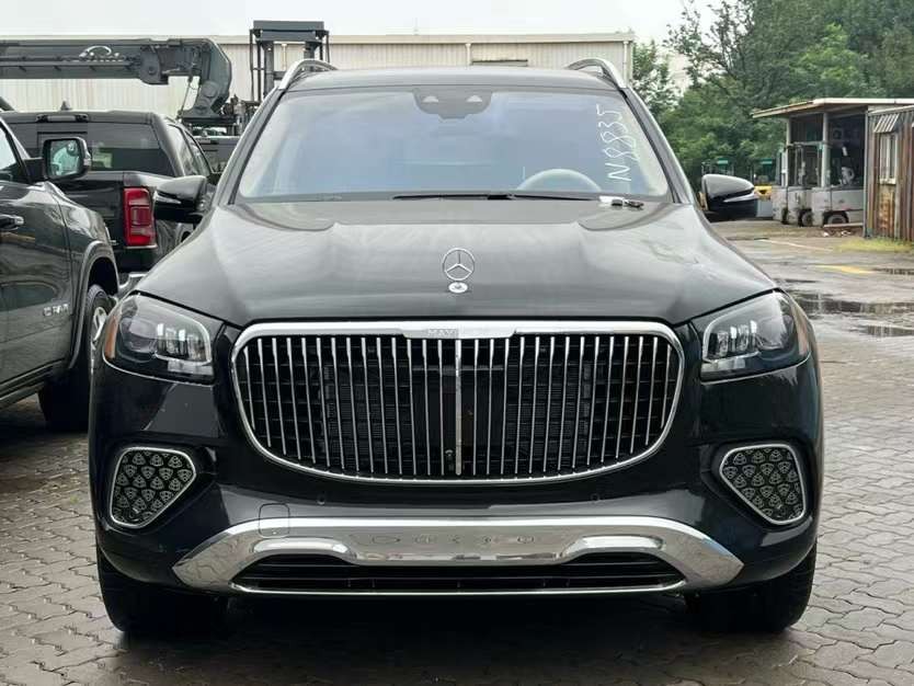 新一代2024款迈巴赫GLS600礼尚版 配置解说