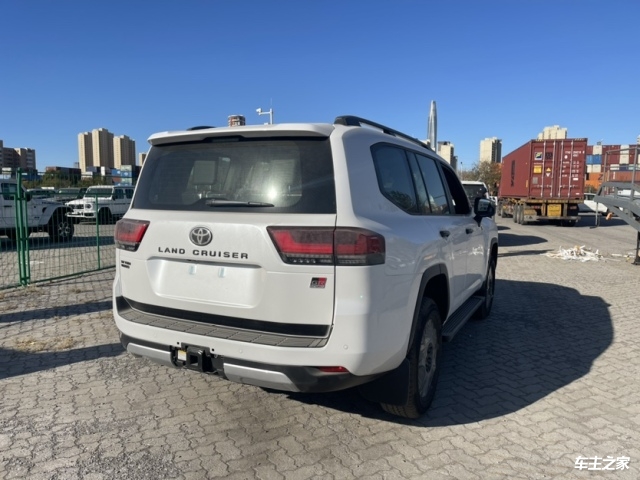 酷路泽平行进口现车4000包牌包税
