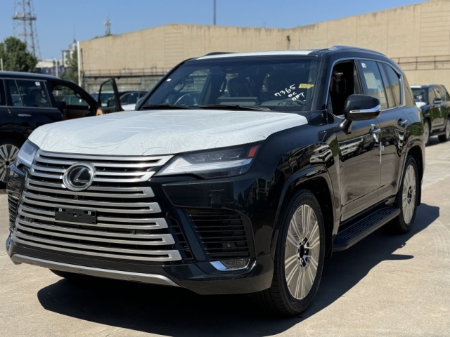 超长续航2024款雷克萨斯LX600中东大油箱