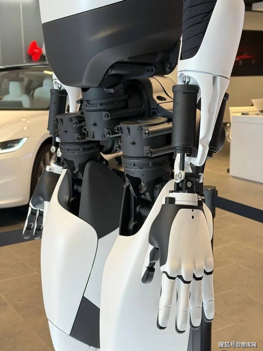 Neura Robotics将推出第三代人形机器人 具备感知能力/可完成各项任务Neura Robotics将推出第三代人形机器人 具备感知能力/可完成各项任务