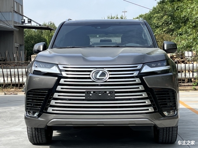 雷克萨斯LX600中东版四座最新优惠价格 可分期