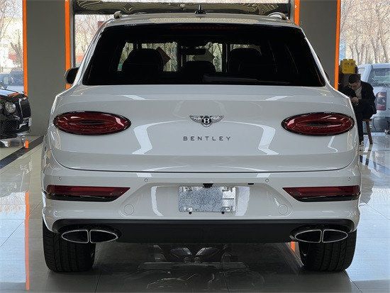 2024款宾利添越4.0T首席豪华SUV 现车促销价格