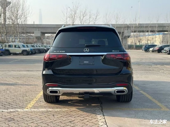 2025奔驰GLS美版热销中 店内让利达20万元