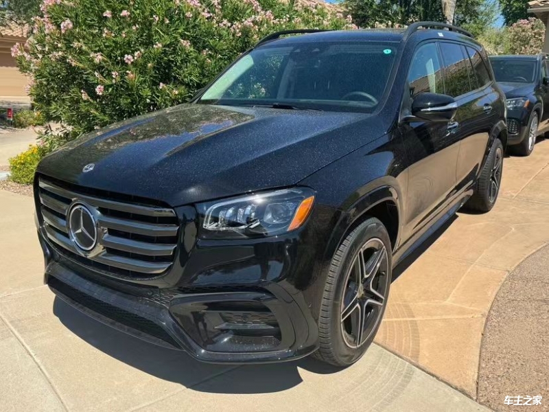 成都奔驰GLS墨版平价销售114万起 欢迎前来试驾