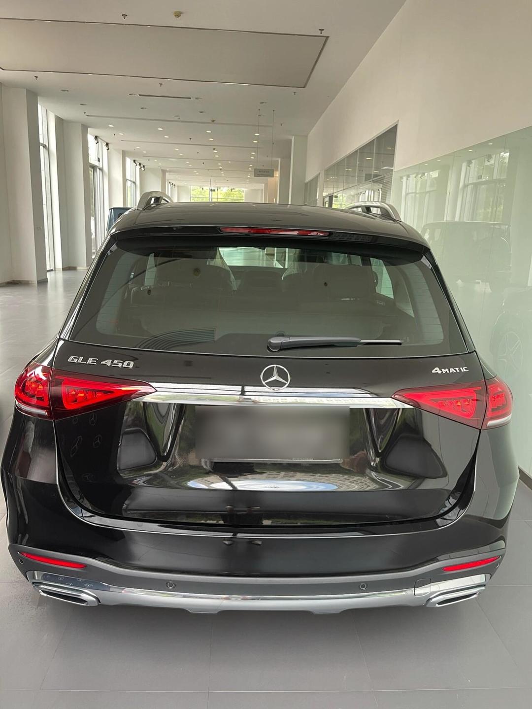 成都奔驰GLE墨版让利27万 欢迎前来试驾