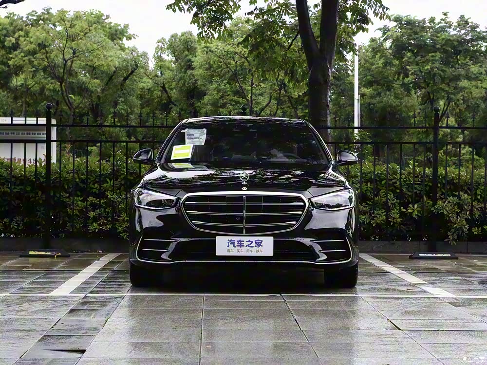 2022奔驰S级墨版报价154万起 欢迎试乘试驾