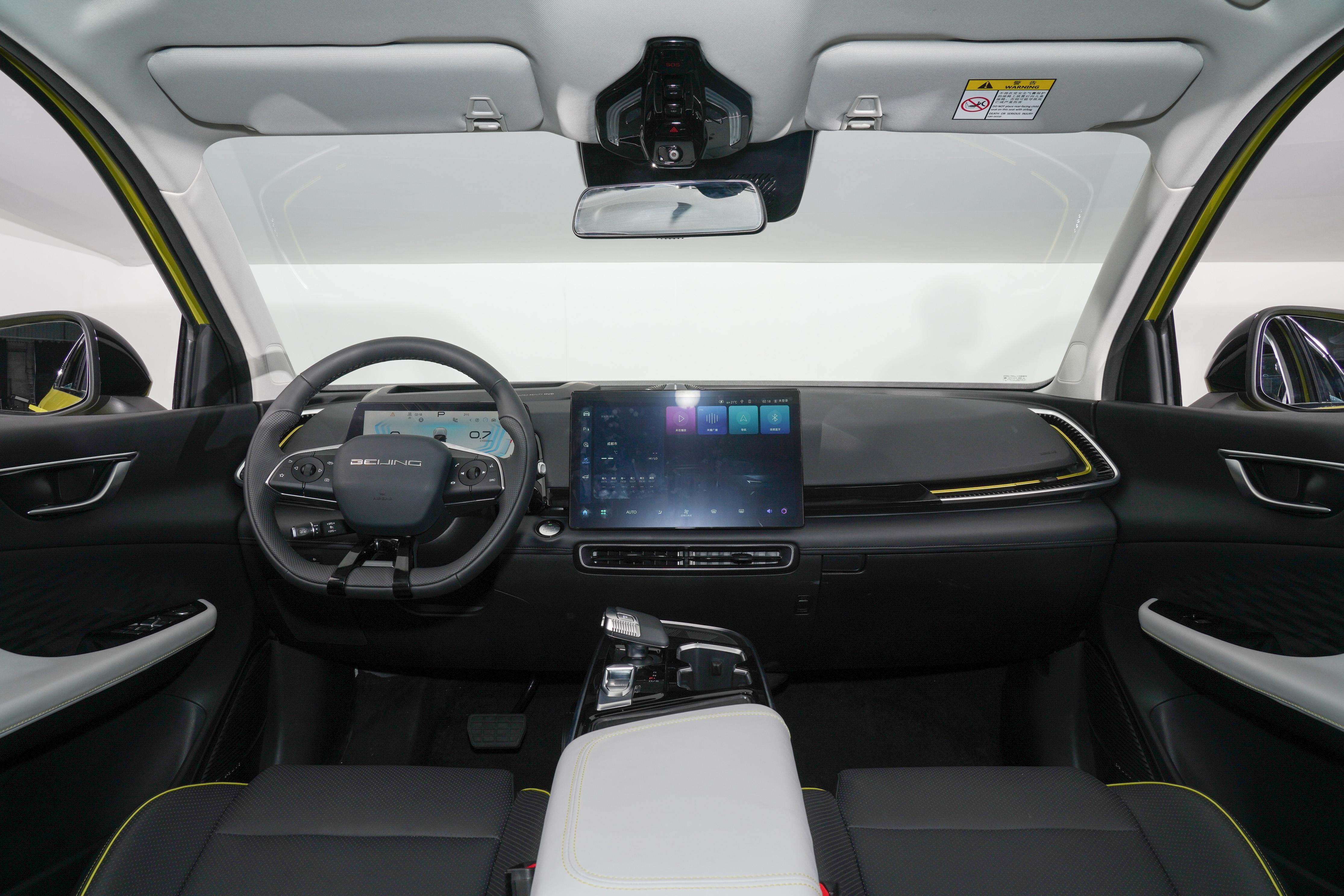 成都魔方4S店售价9.99万起 暂无优惠