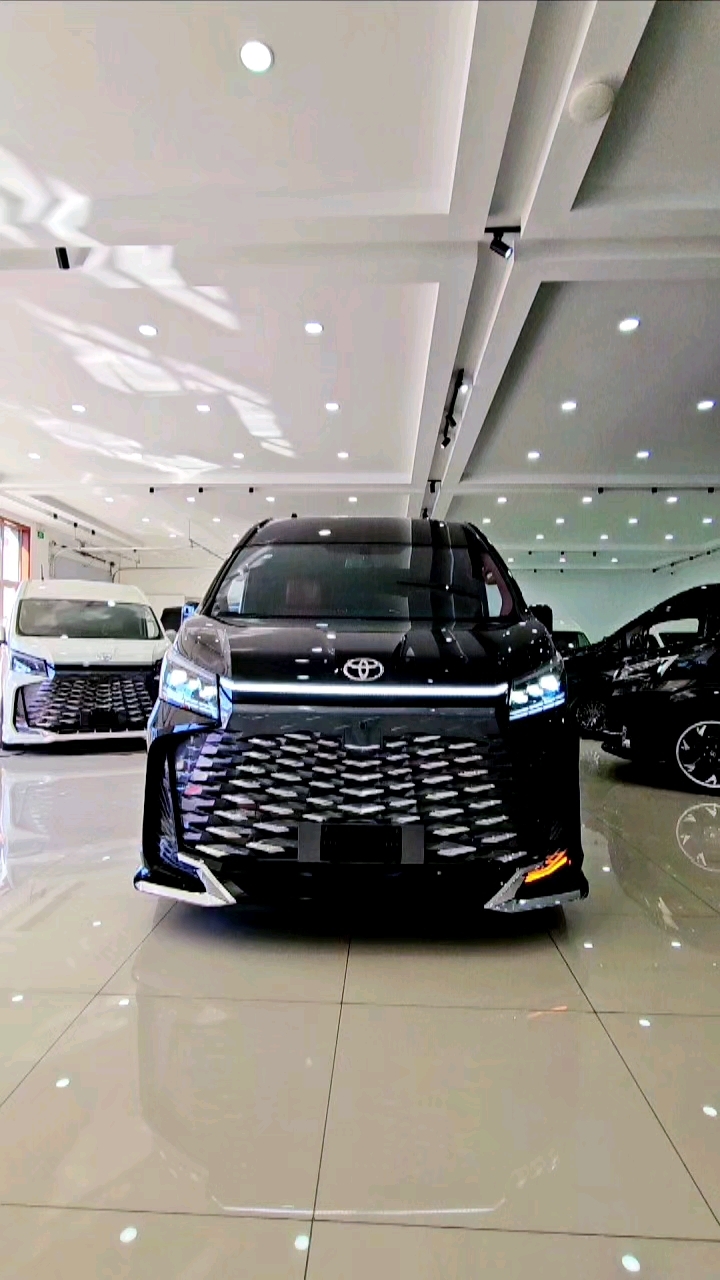 2024款全新丰田海狮中东版到店初步体验