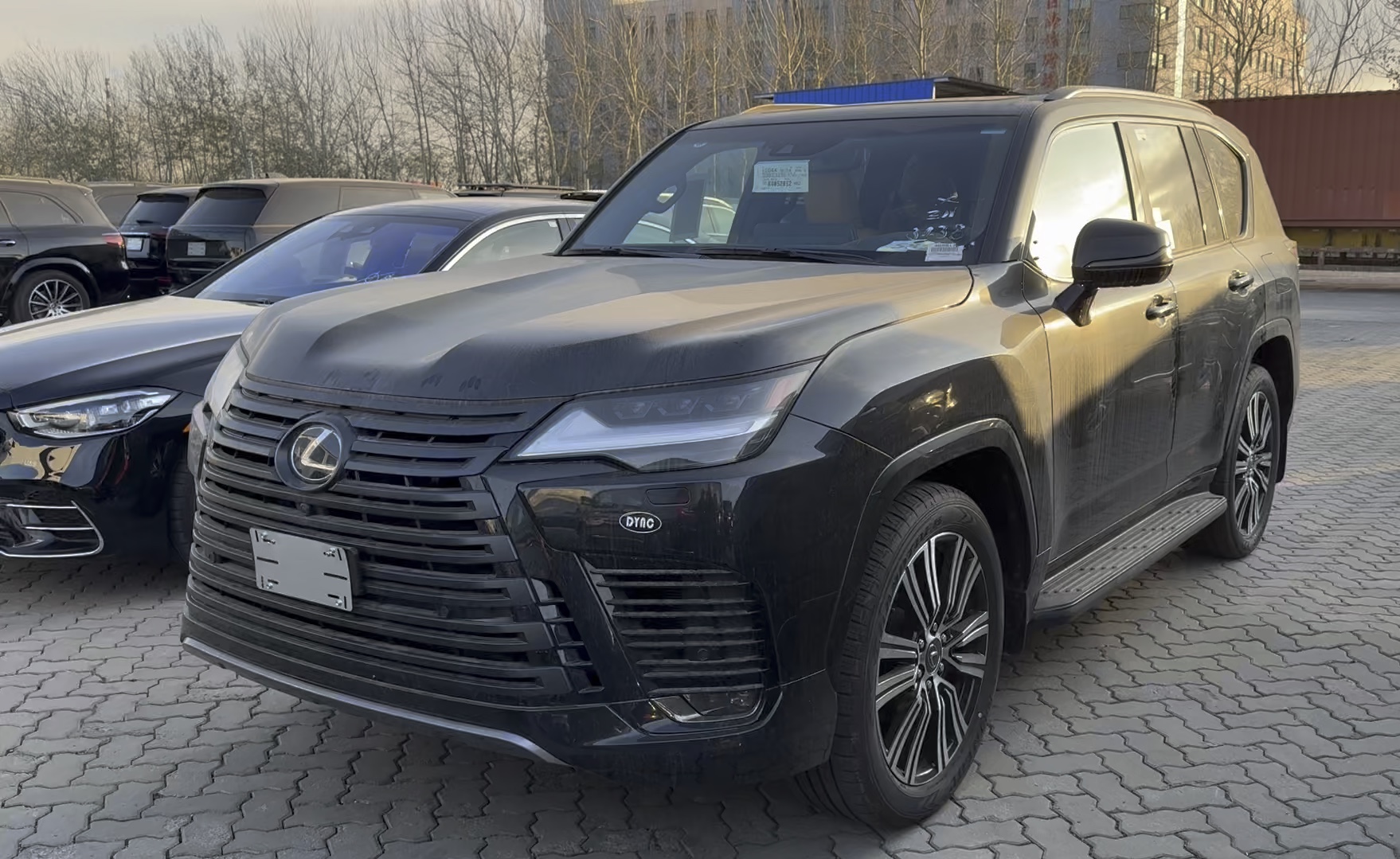 2024款雷克萨斯LX600中东配置价格解析