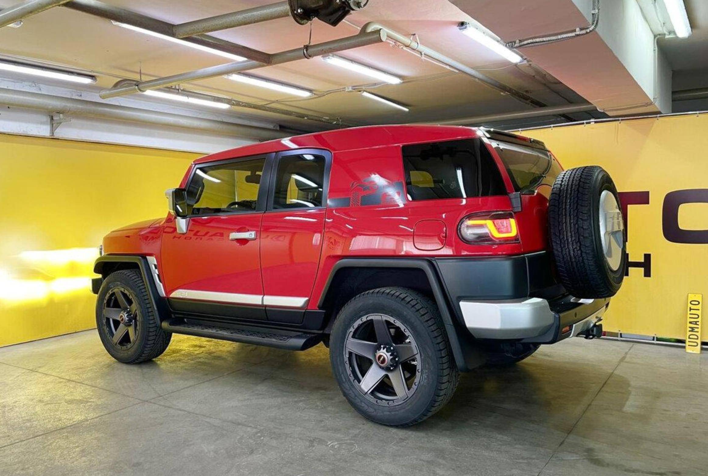 23款丰田FJ酷路泽中东版现车58万起售