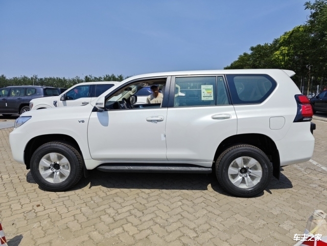 2023款丰田霸道4000越野车的最新价格 可上牌