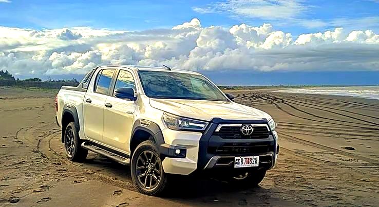 成都丰田海拉克斯中东版最高优惠6万 欢迎上门试驾