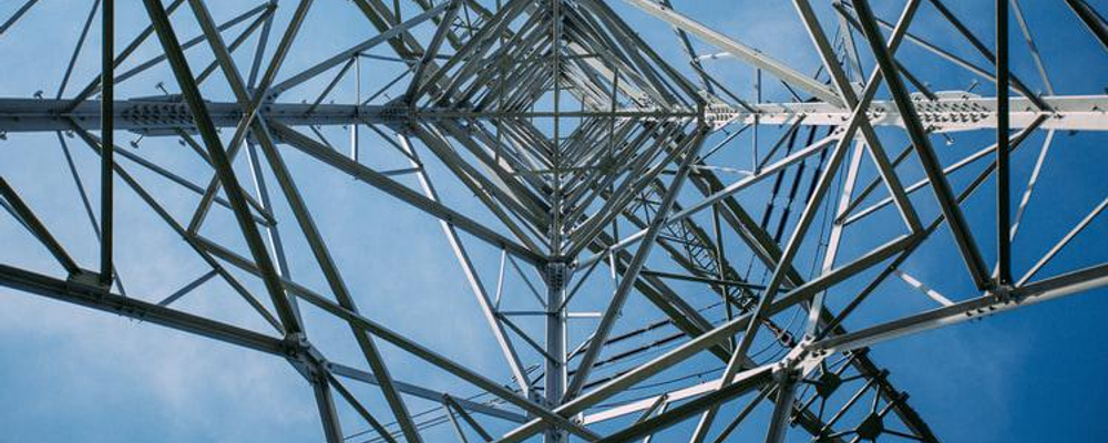 头部动力电池企业加速跑马圈地