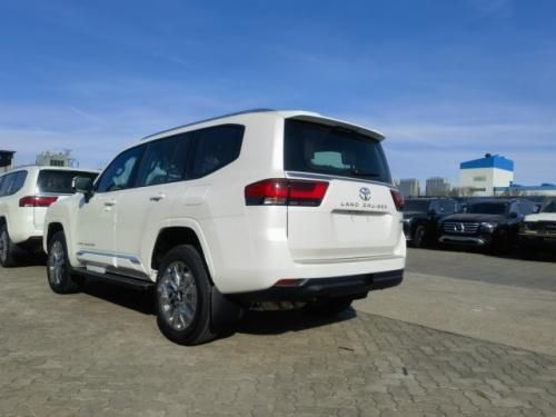 天津华夏安邦名车兰德酷路泽中东版提供试乘试驾 目前优惠高达34.8万元