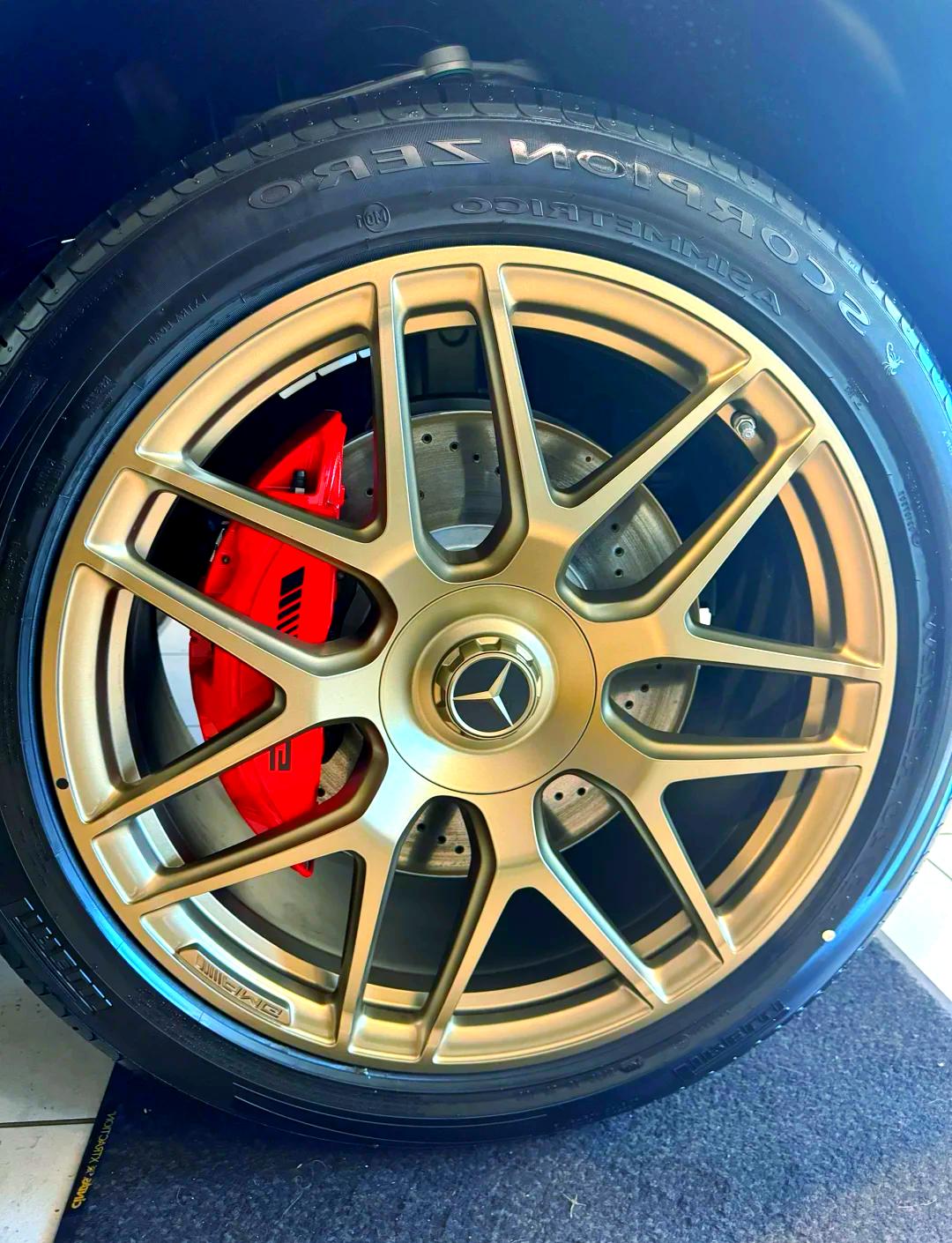 2024款奔驰G63售价多少钱 霸气外观设计 展厅现车