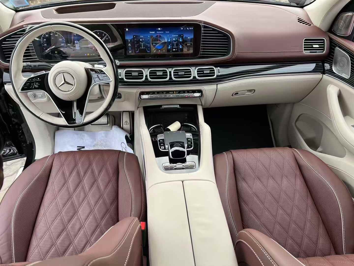 成都迈巴赫GLS级墨版团购价格212万起 欢迎到店试驾