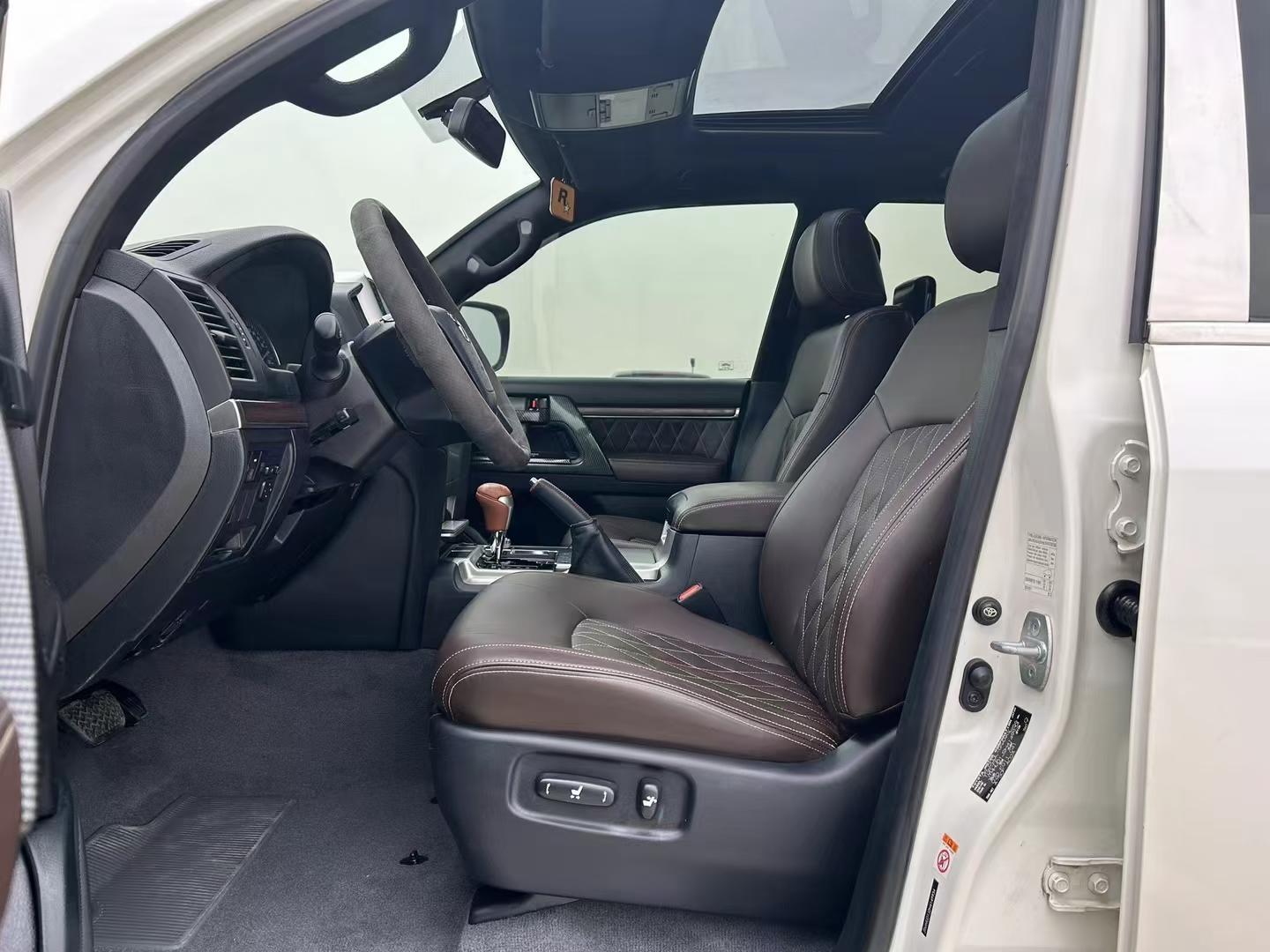 平行进口丰田兰德酷路泽中东版价格优惠37万