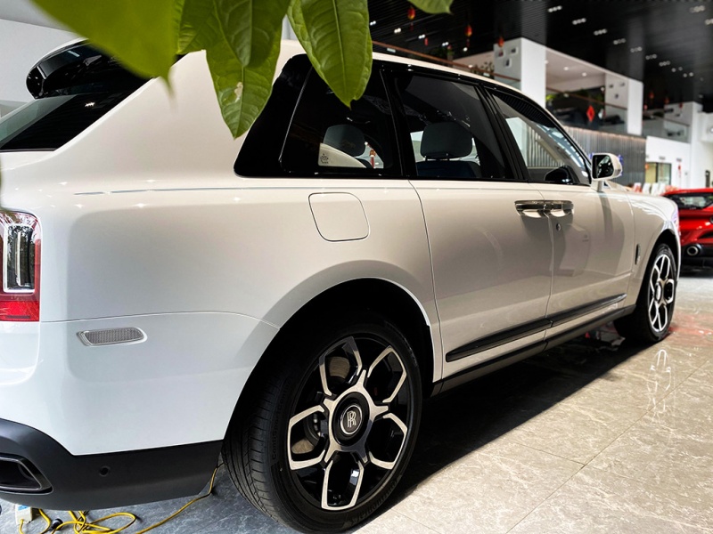 成都库里南让利促销中 购车直降65万