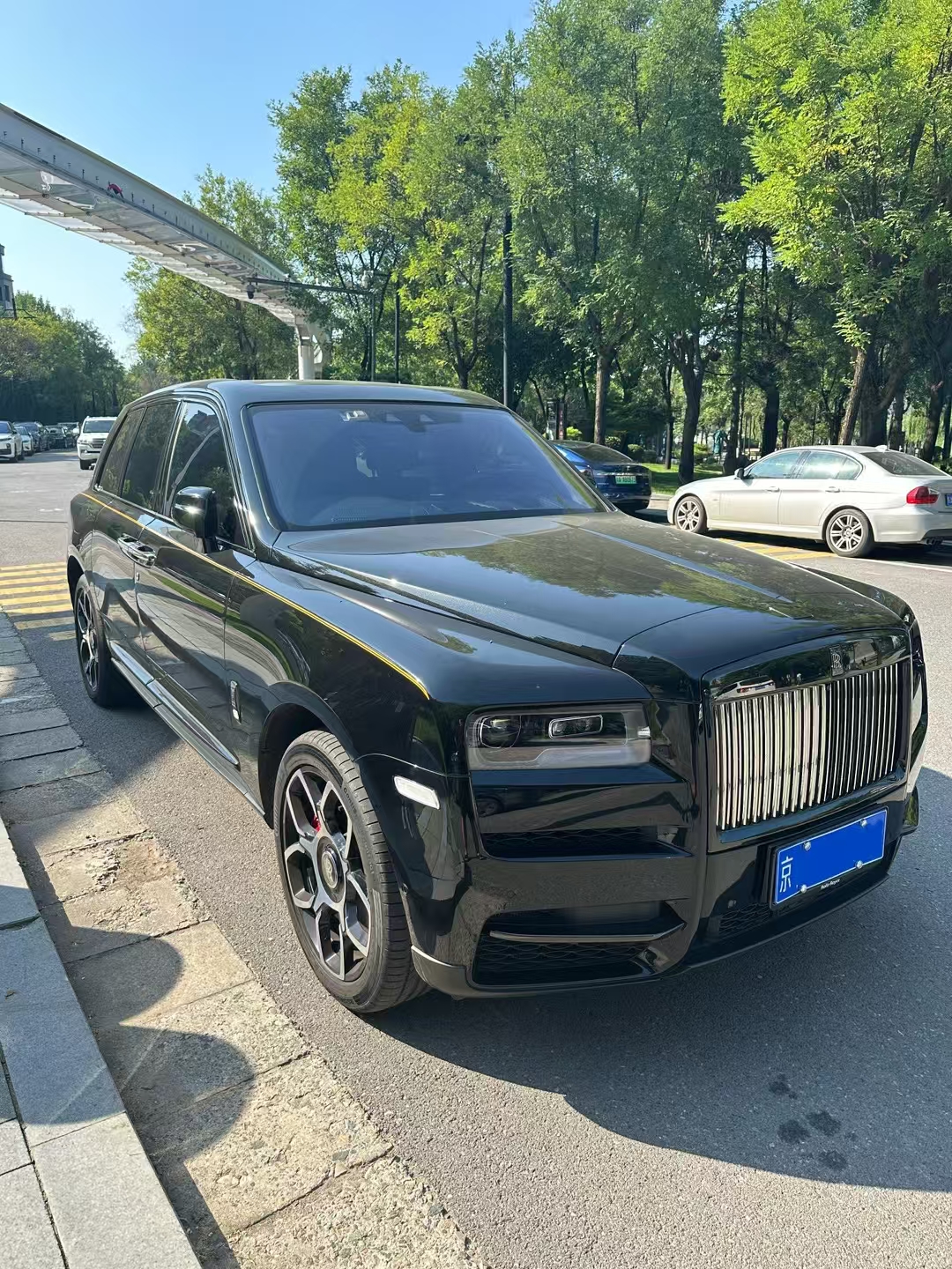 库里南降价促销中 直降150万