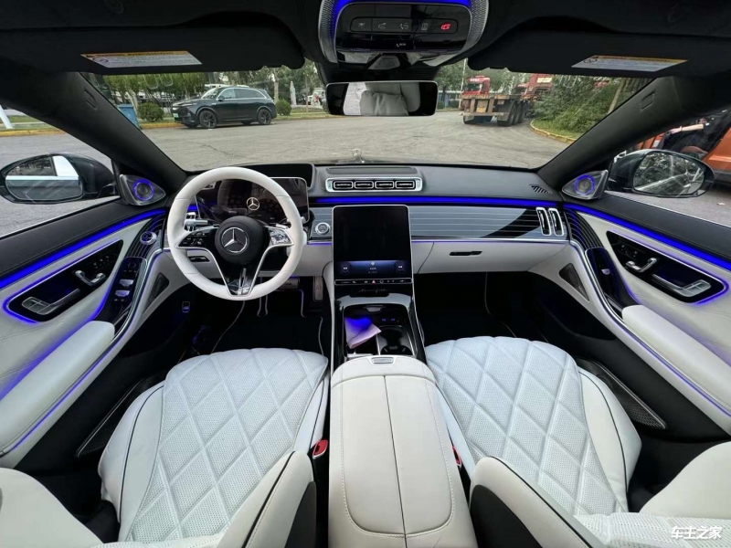 奔驰迈巴赫S级加版降价促销 购车最高优惠40万