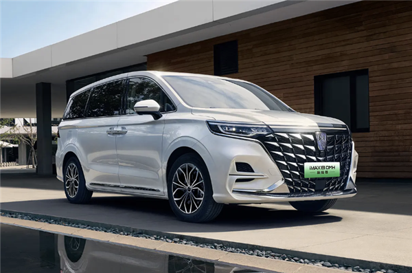 新款别克GL8 陆尊PHEV将8月26日上市