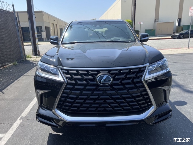 2024平行进口雷克萨斯LX570中东版让利直降39万 最低136万