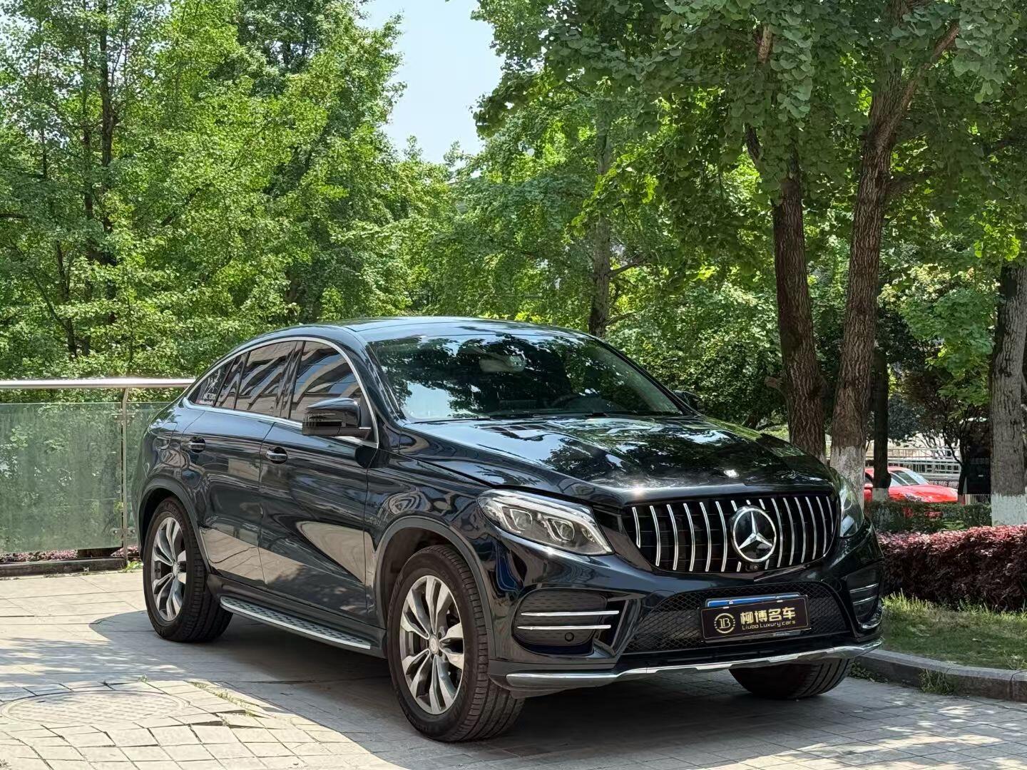 成都奔驰GLE墨版团购优惠27万 欢迎到店试驾