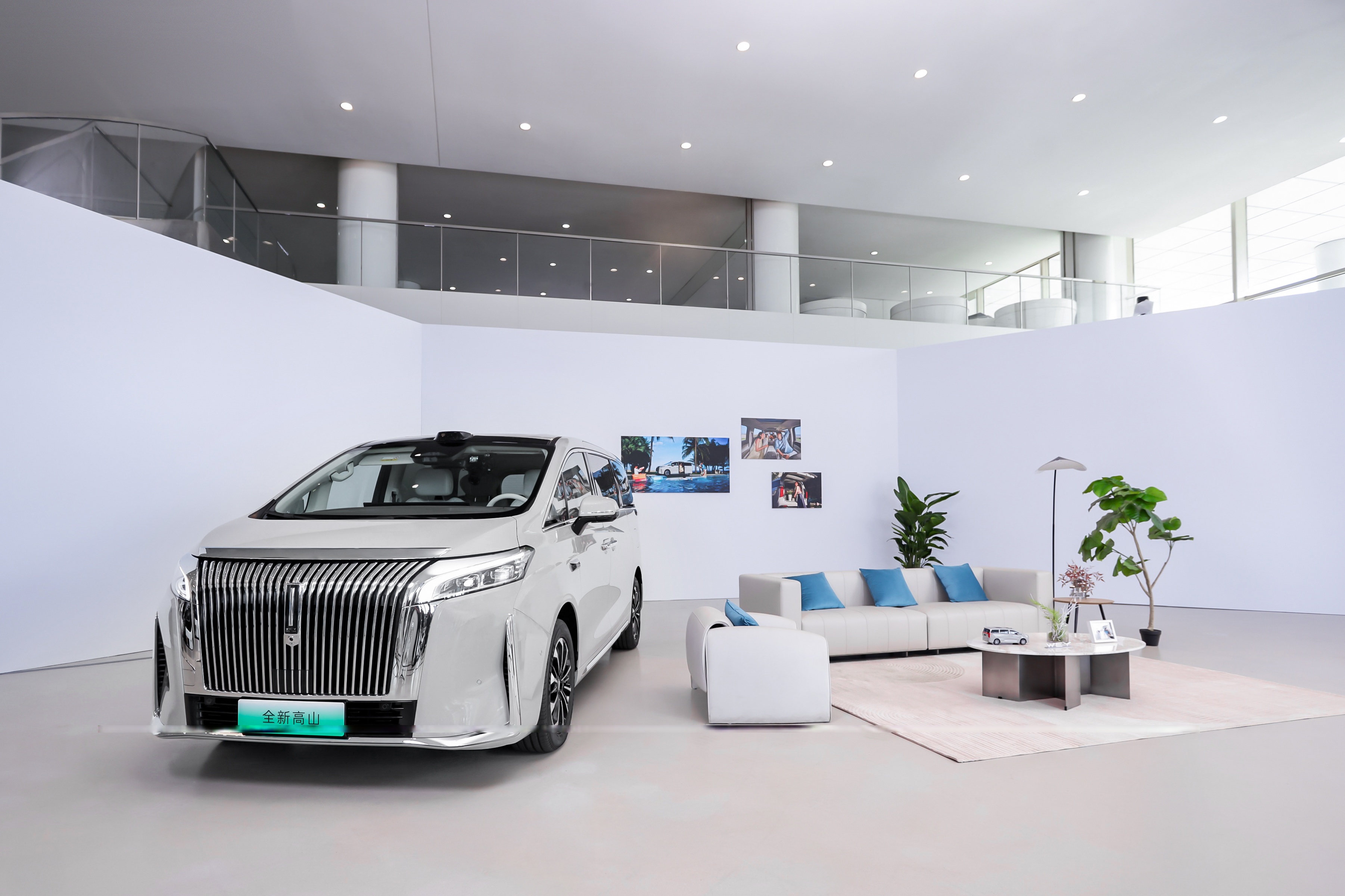 2025成都车展:魏牌高山7正式亮相