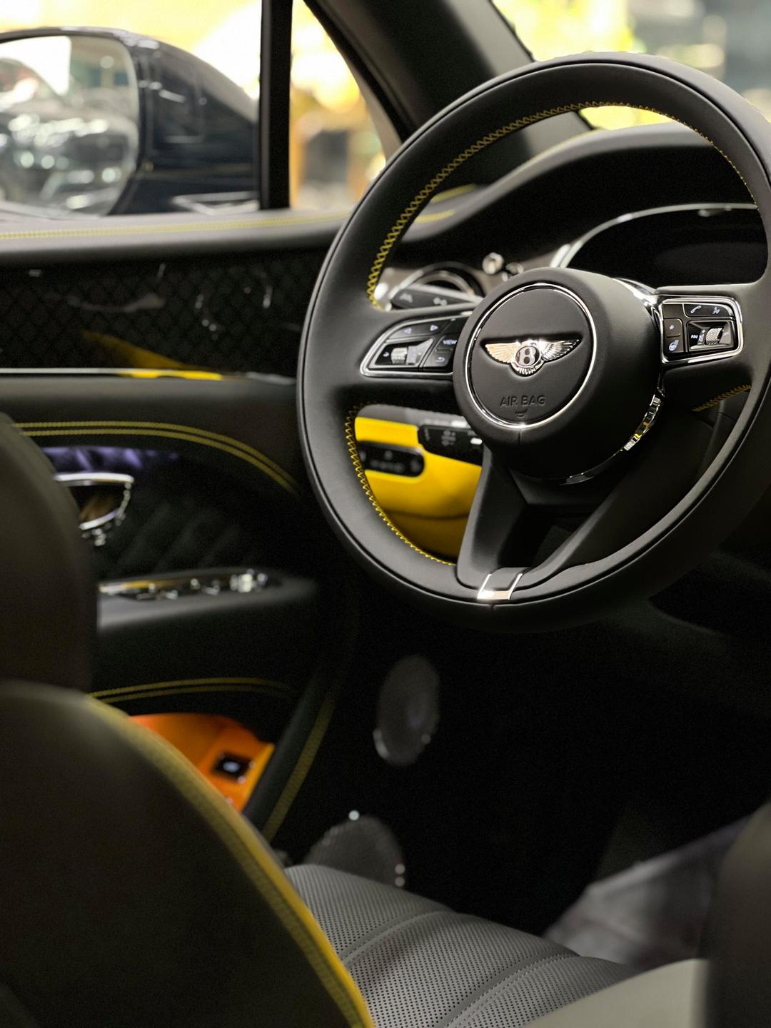 全新2024款宾利添越 巧车身大心脏精于藏内