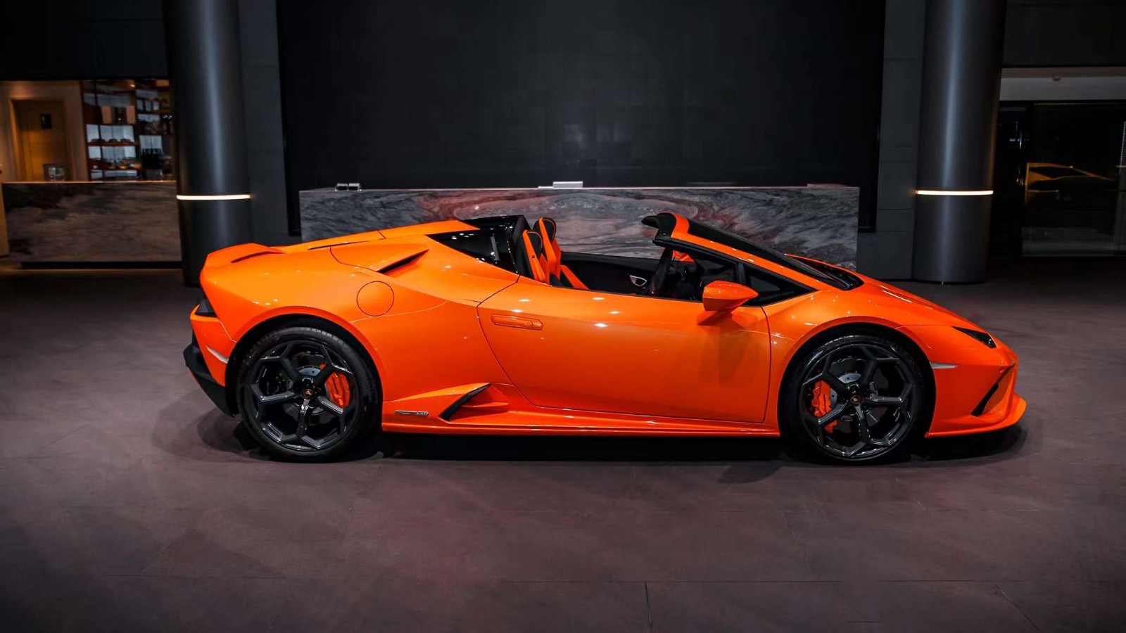 现购奔驰GLE加拿大版让利12.2万 欢迎上门试驾