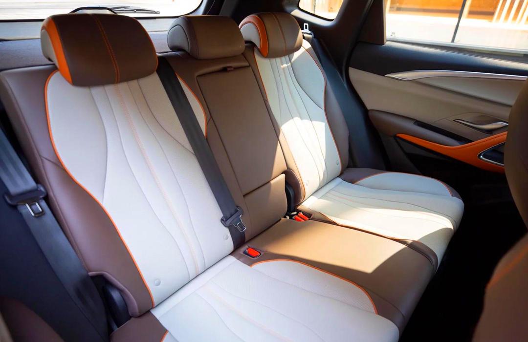 成都宋MAX新能源价格最低11.78万起 优惠高达3.00万