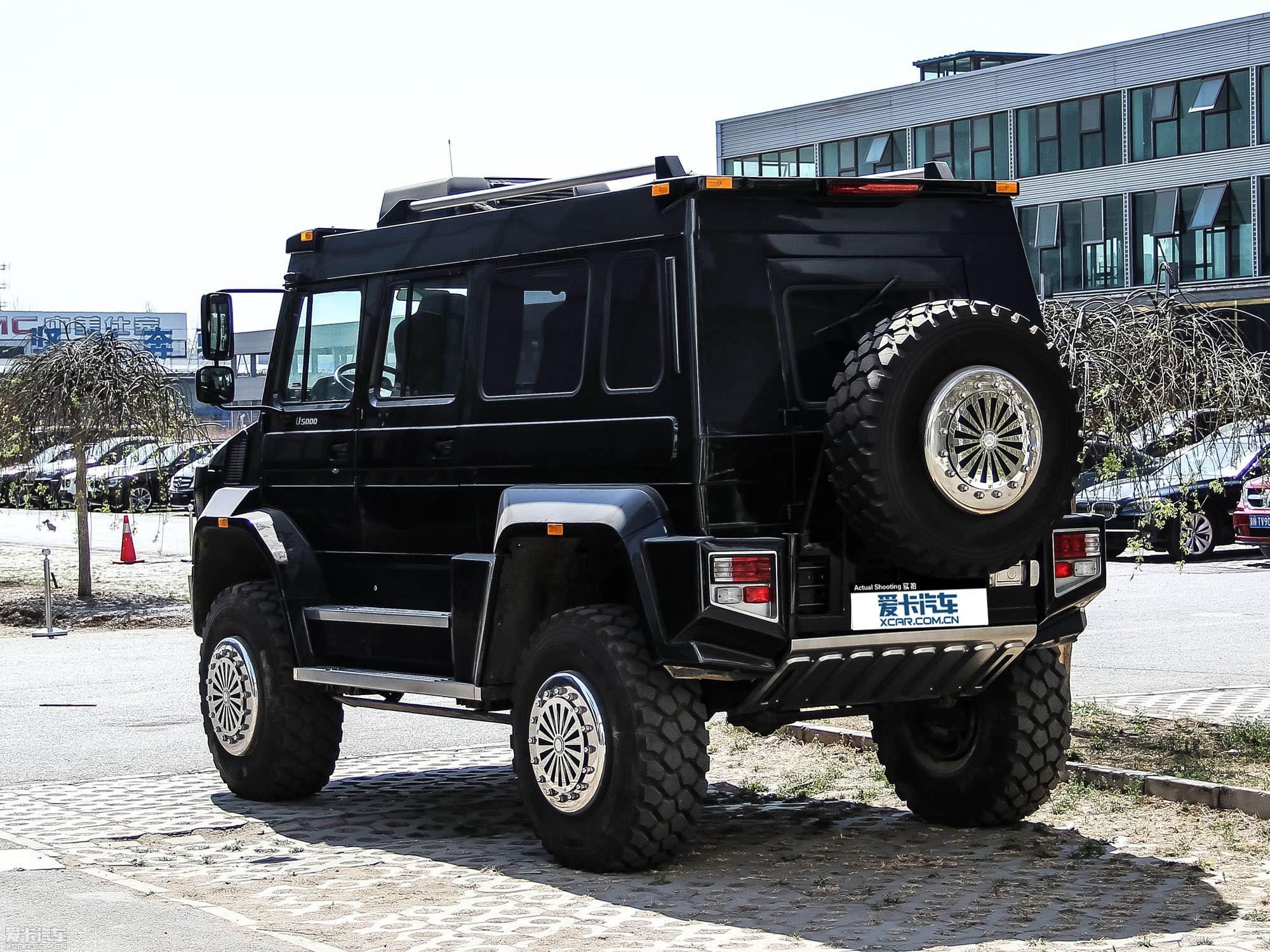 乌尼莫克美版价格最低255万起 直降23万