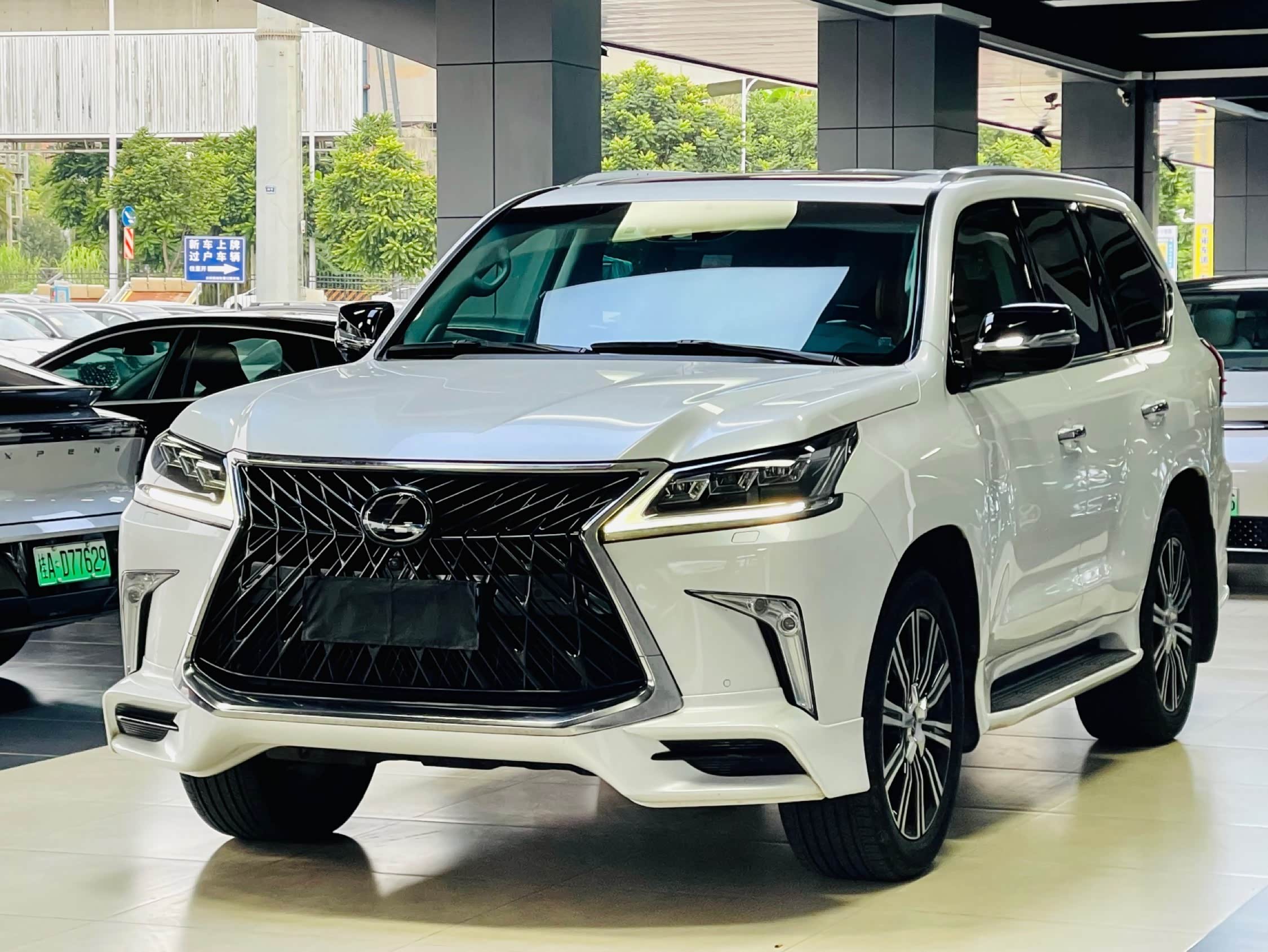 购雷克萨斯LX中东版享40万优惠 仅126万可入手