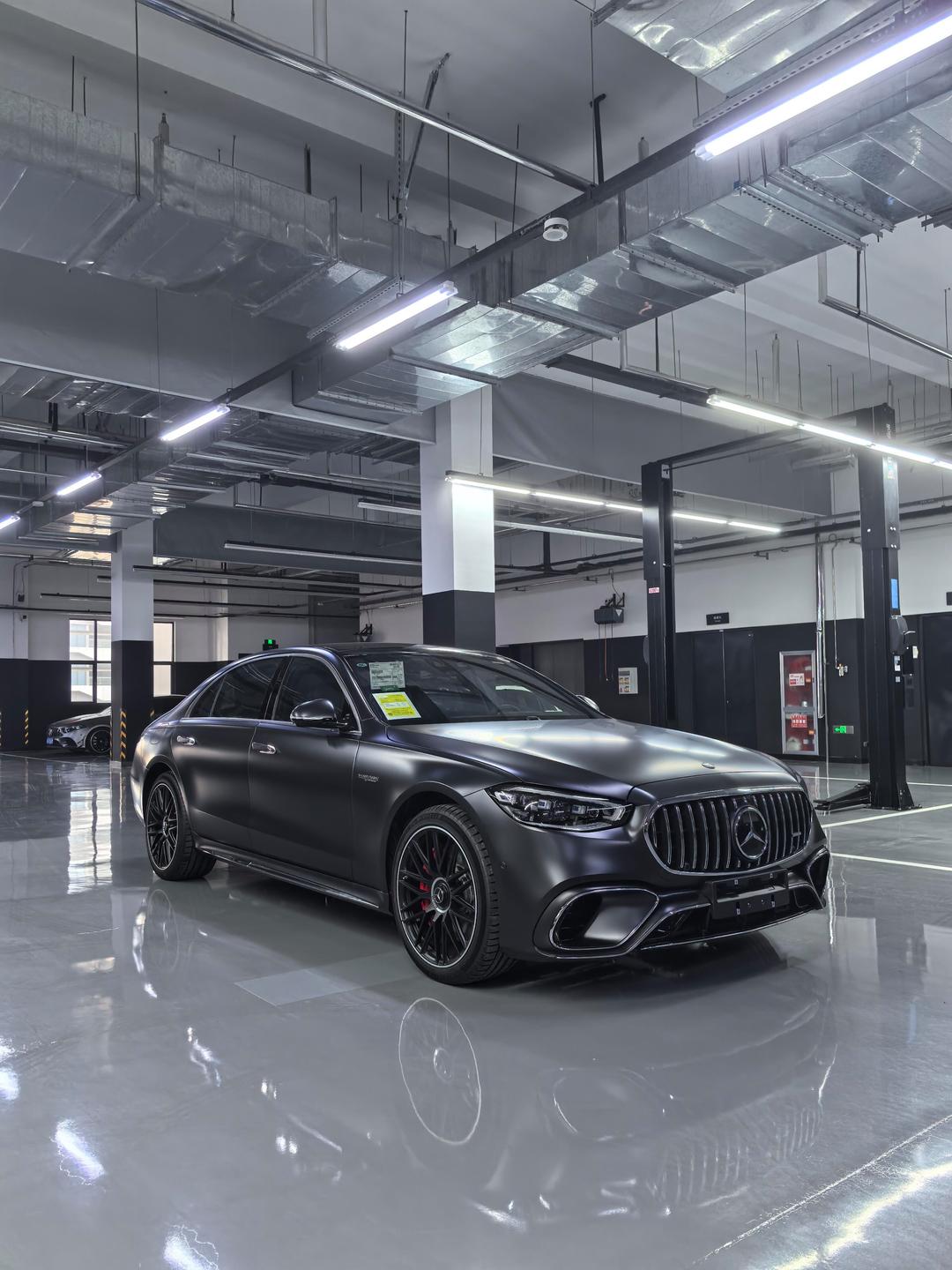 奔驰S级墨版降价6万