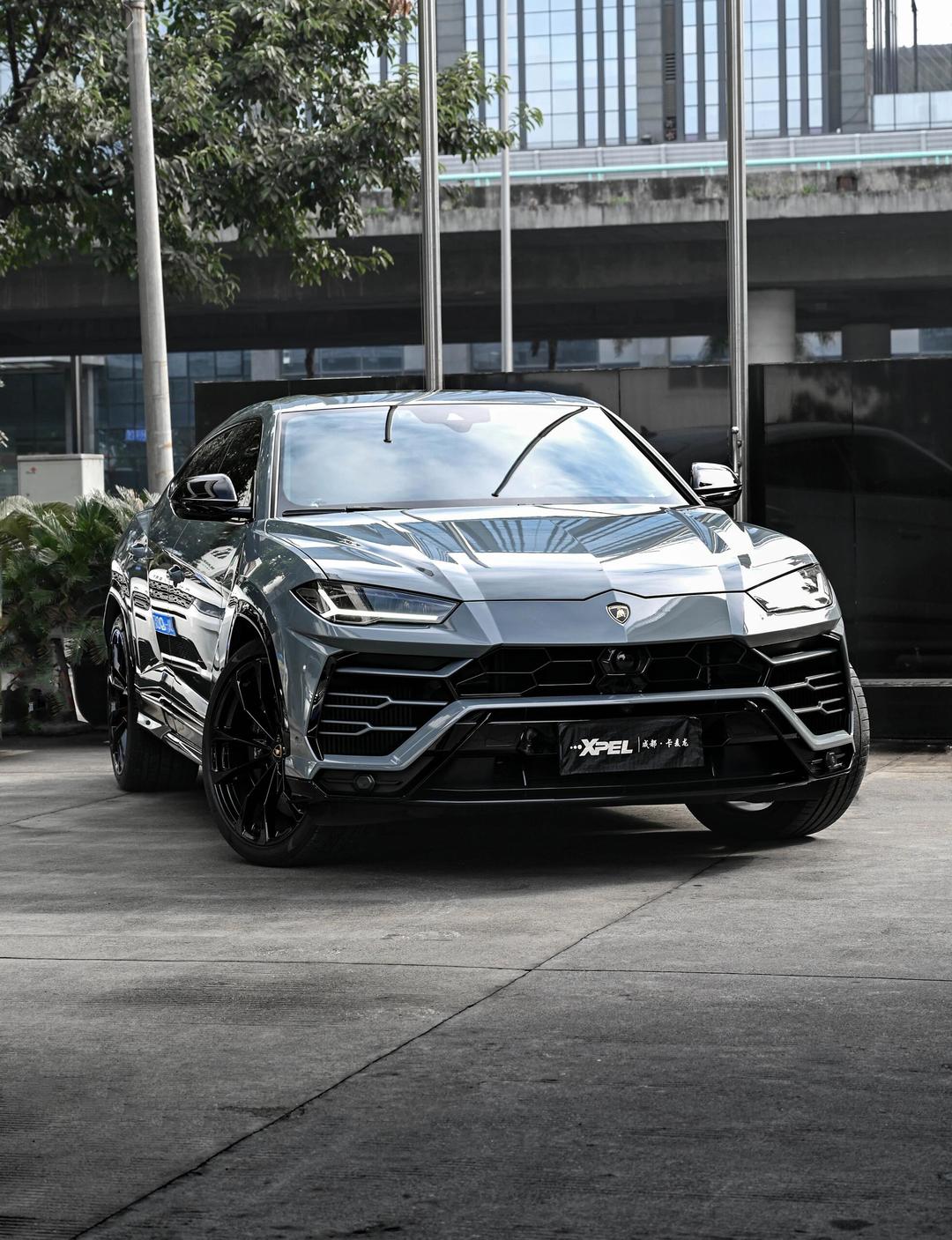 成都Urus最新报价270万起 直降29.7万