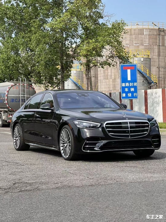 平行进口奔驰S500办齐落地价现车可提优 可分期