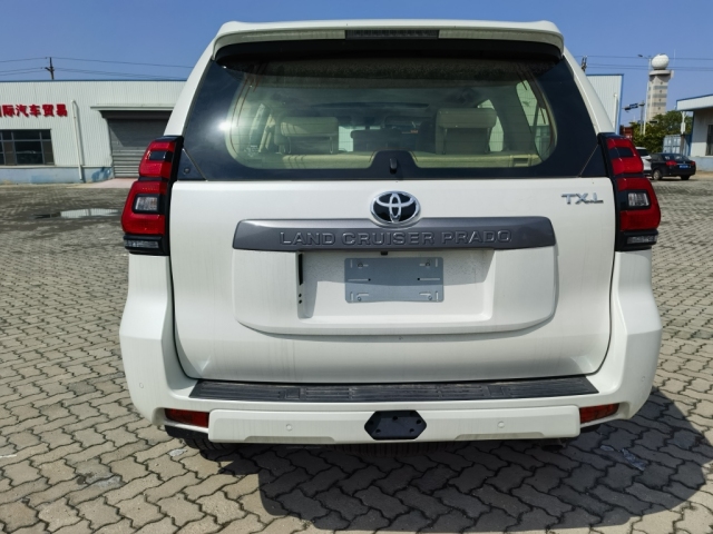 2023款丰田霸道2800柴油版2.8T手续全