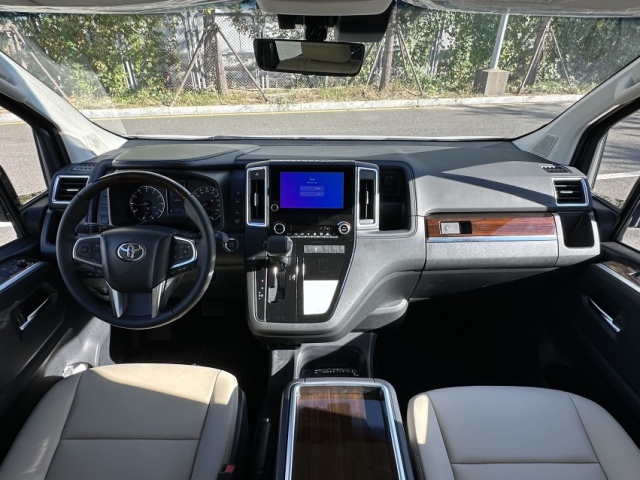 现购Granvia中东版享6万优惠 欢迎试乘试驾