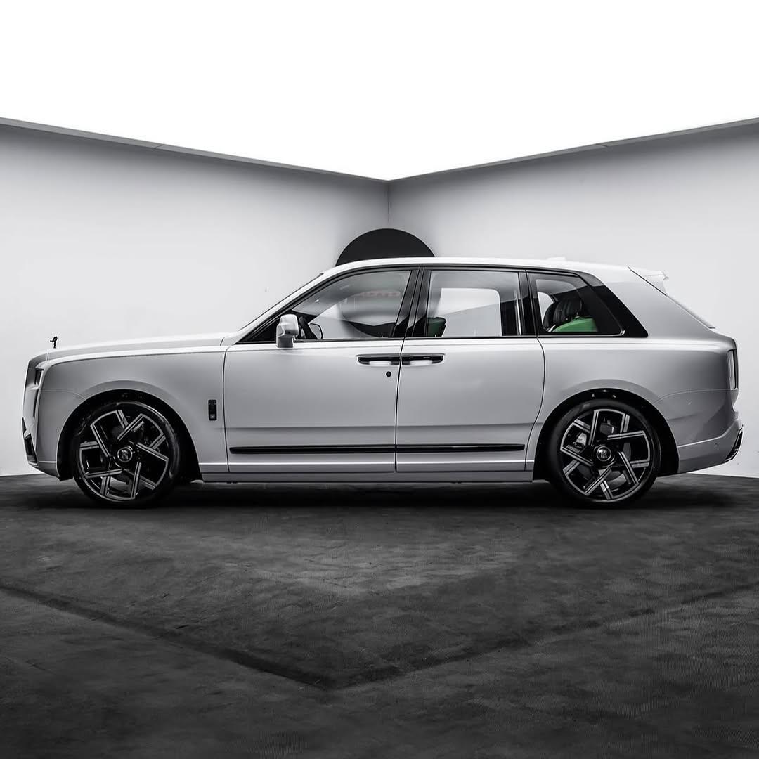 现购库里南让利直降65万 仅626万可入手