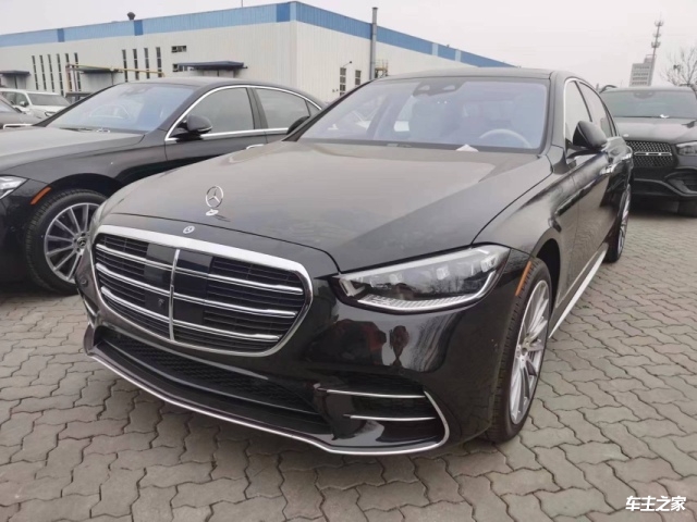 购奔驰S级加版享6万优惠 欢迎到店试驾