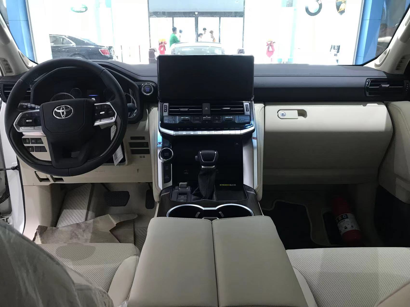 成都丰田酷路泽70系列中东版最高降38.8万 最低仅售60万