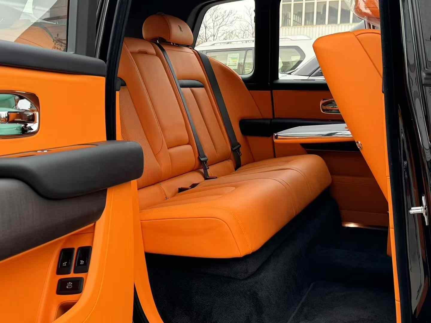 购库里南享150万优惠 欢迎试乘试驾