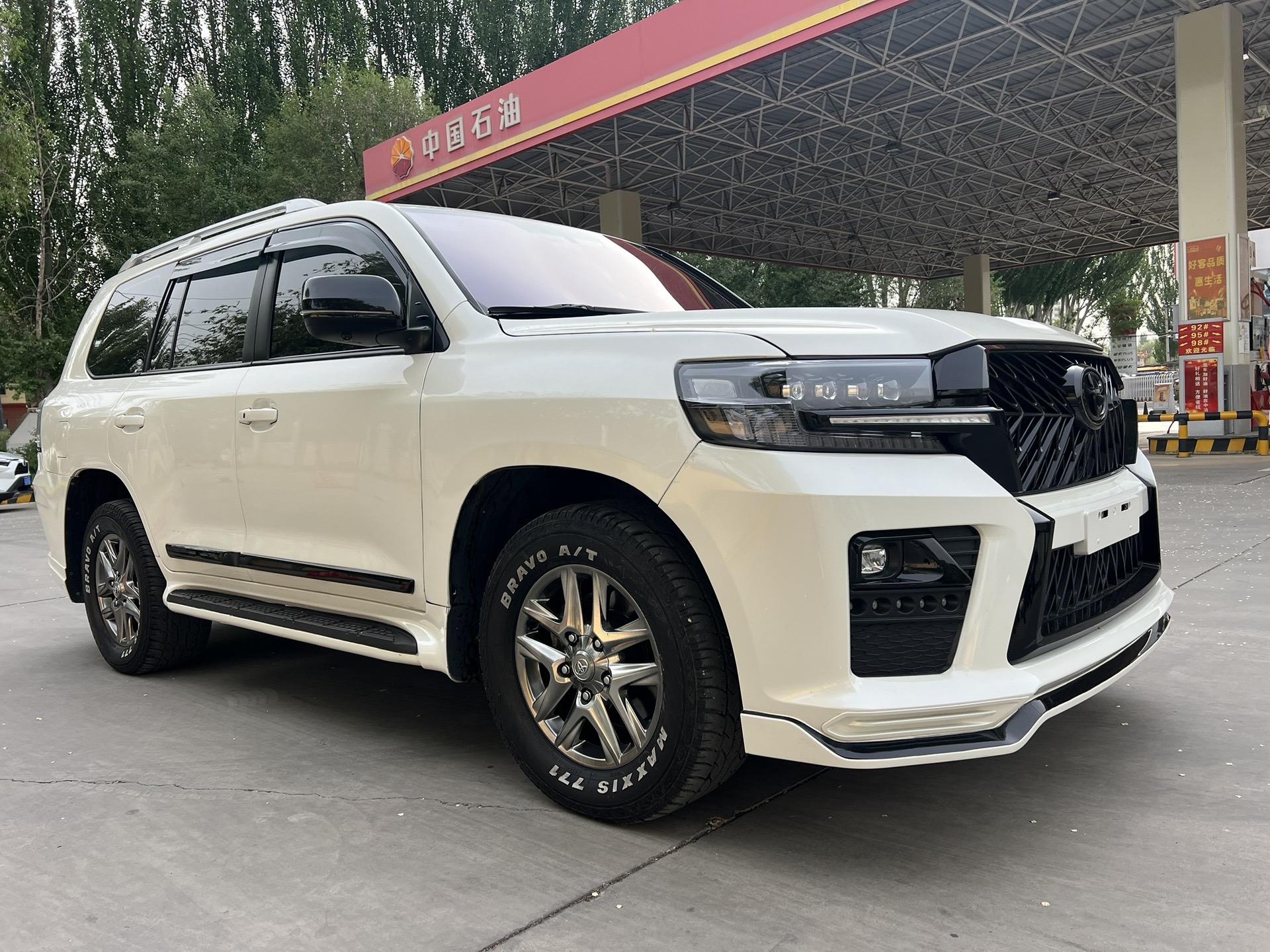 中东版陆地巡洋舰现车报价