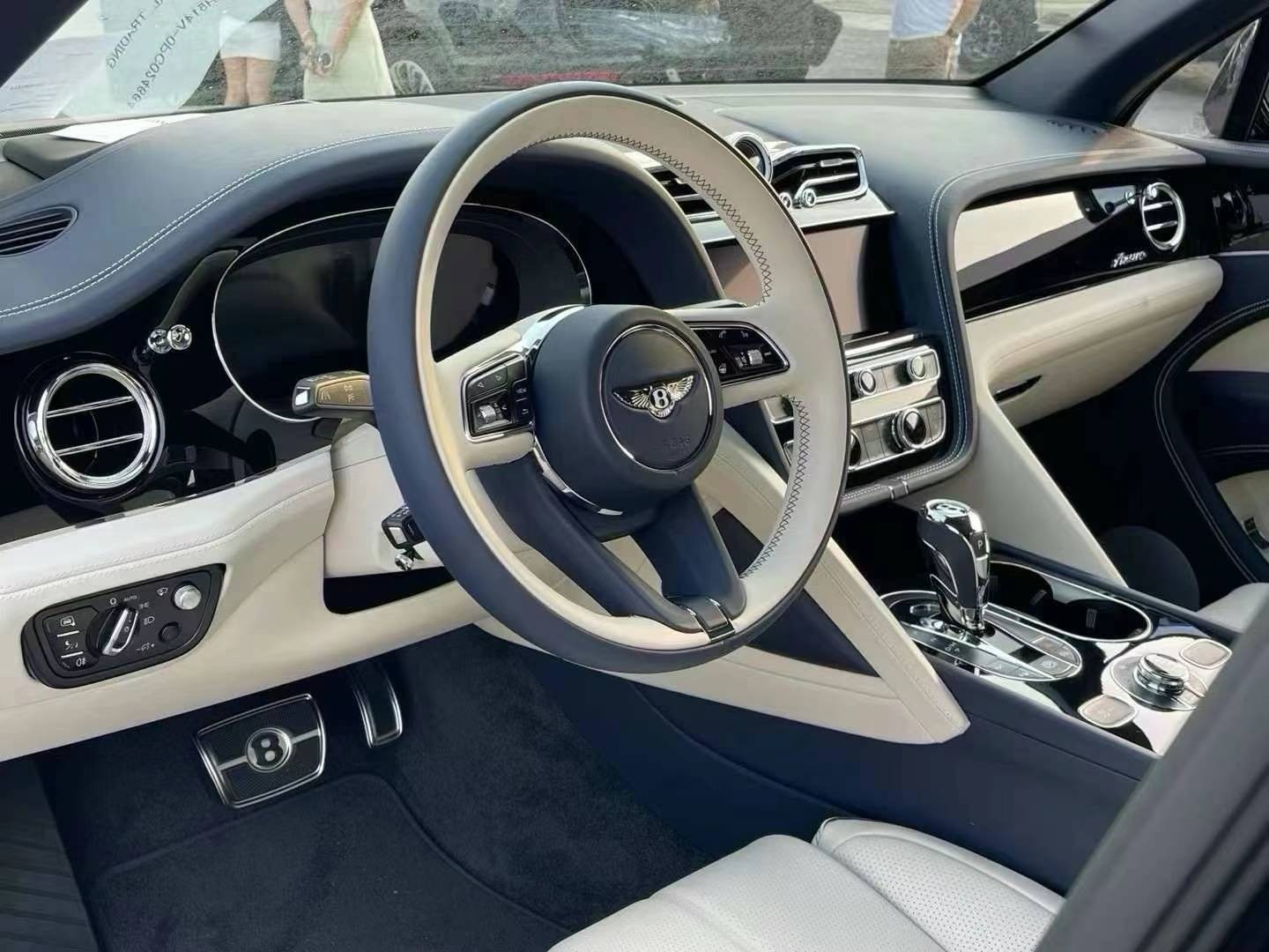 宾利添越让利73万 欢迎到店试驾