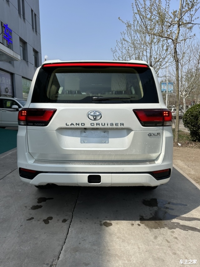 2024款丰田酷路泽4600特惠 顶级越野现车